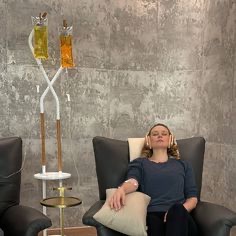 A glimpse of ambience at an IV lounge